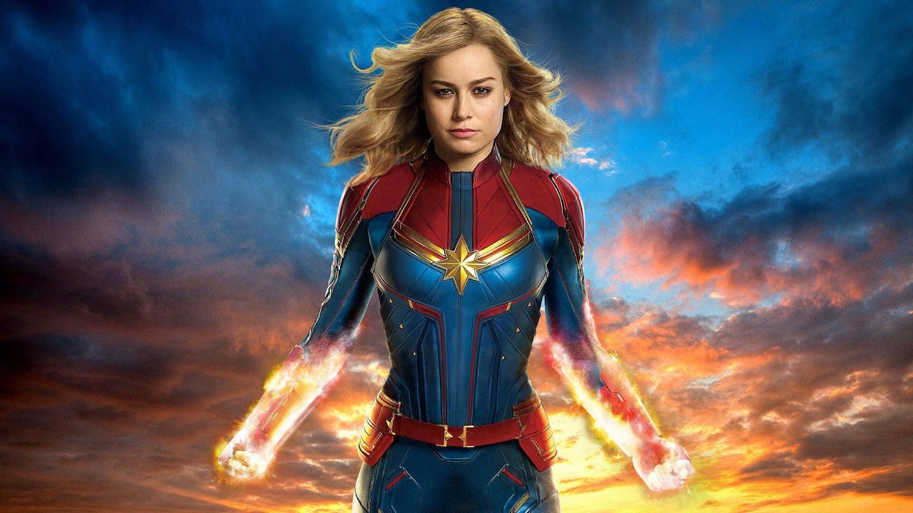 carol-danvers-spicca-volo-nello-spettacolare-poster-captain-marvel-v3-363066