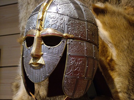 L’elmo di Sutton Hoo, un tesoro dal passato (ricostruzione)
